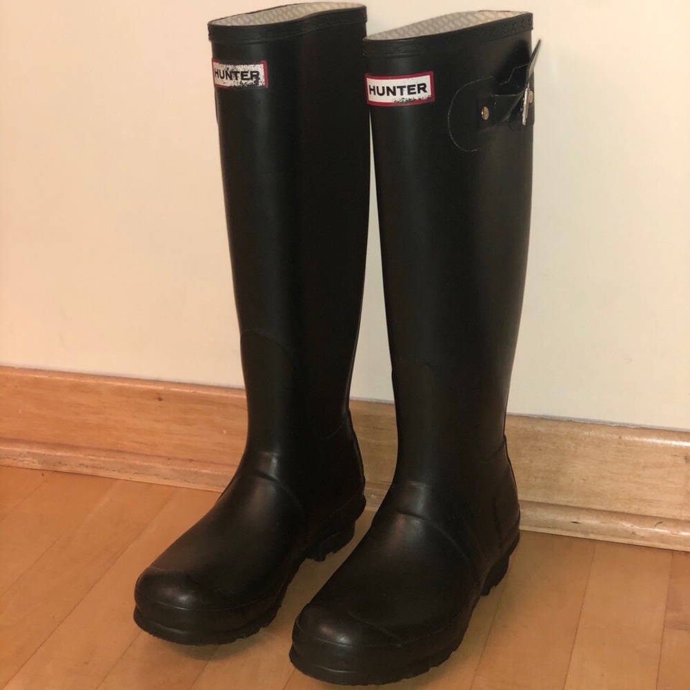 New! Dark green Hunter original boots 🥾